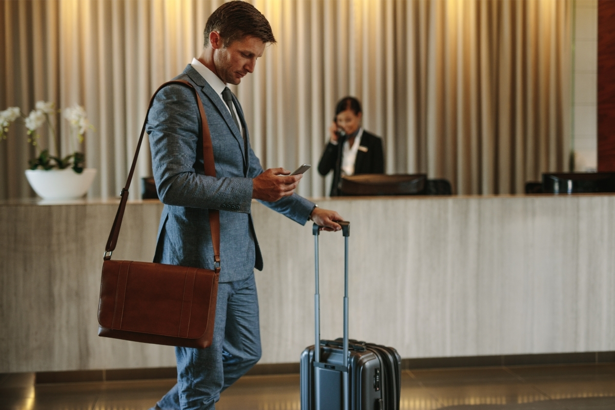 Business Travel: How to Manage Foreign Currency Expenses Without Losing Money